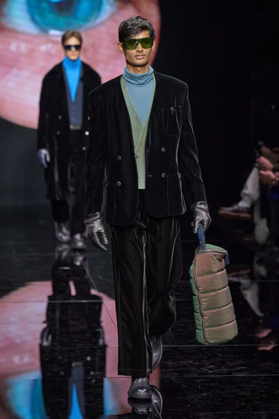 Look 37